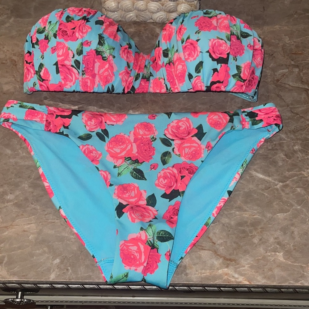 H&M floral two piece swim suit
